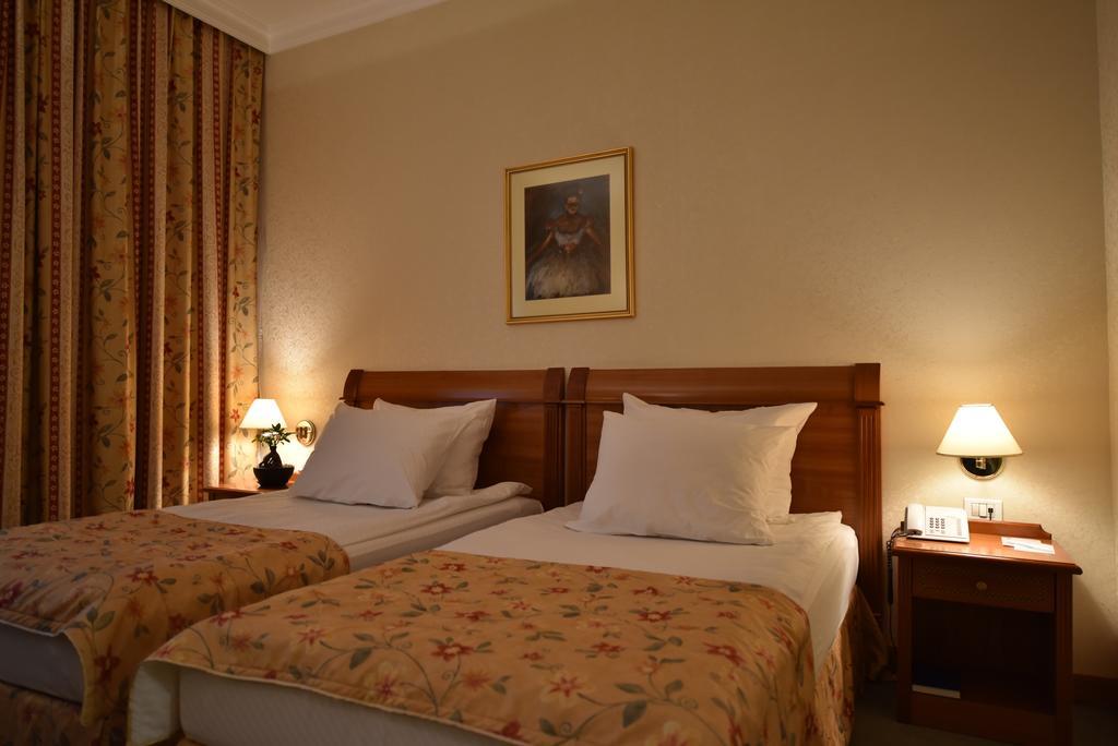 Best Western Hotel Turist Skopje Phòng bức ảnh