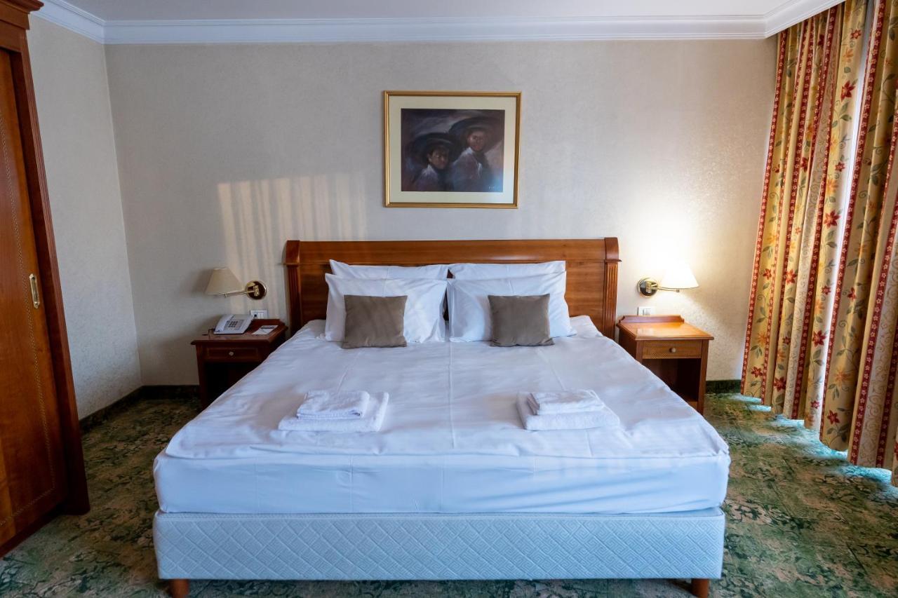 Best Western Hotel Turist Skopje Ngoại thất bức ảnh