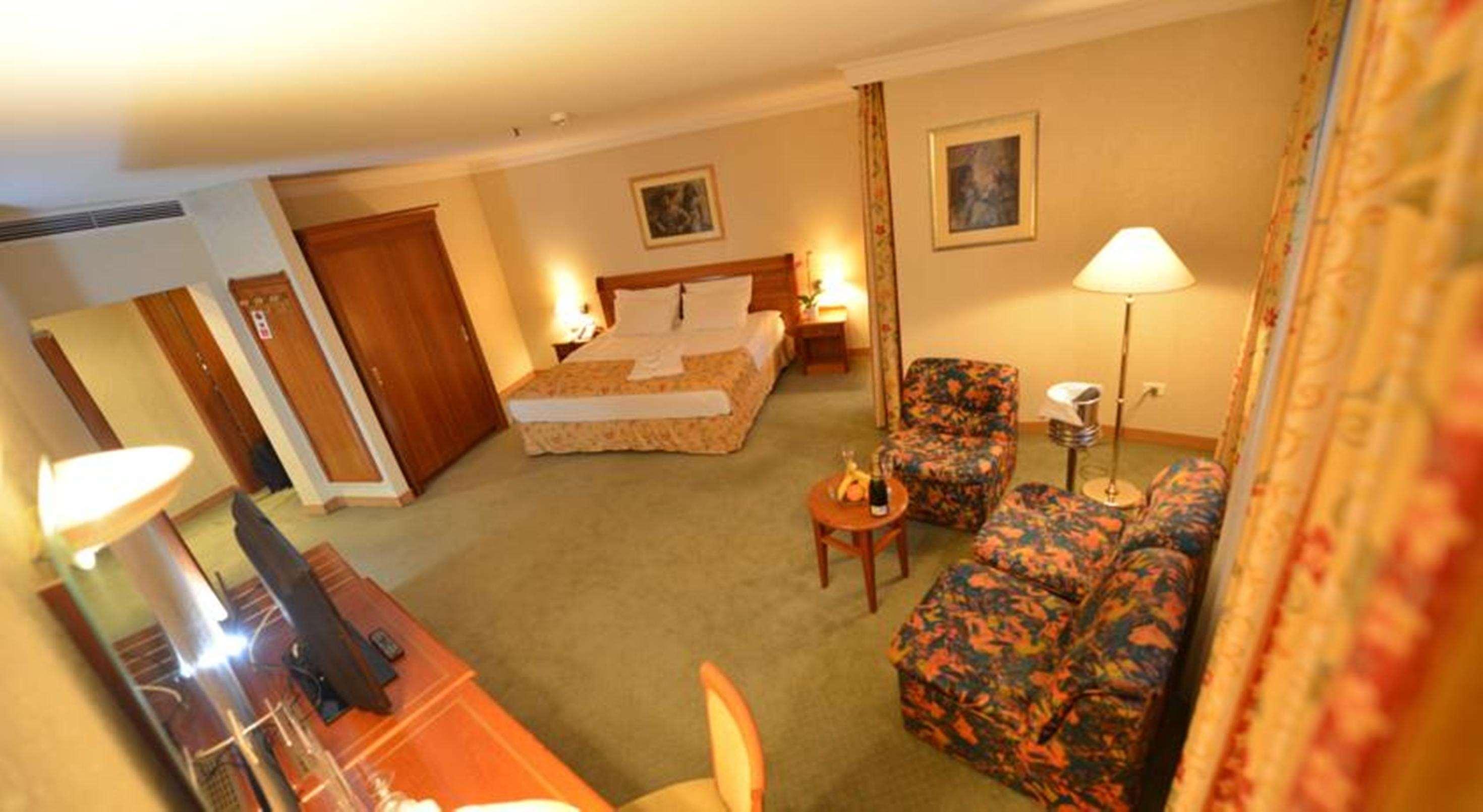 Best Western Hotel Turist Skopje Ngoại thất bức ảnh